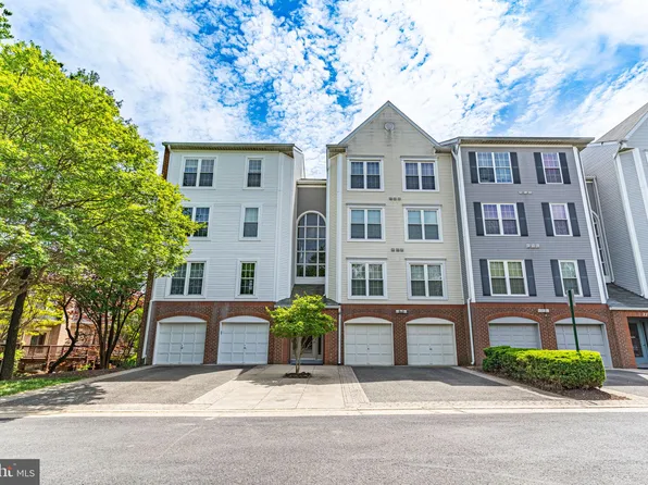 273 S Pickett St APT 401, Alexandria, VA 22304