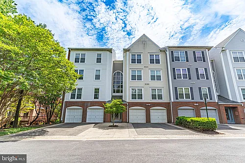 273 S Pickett St #401 Photo 1