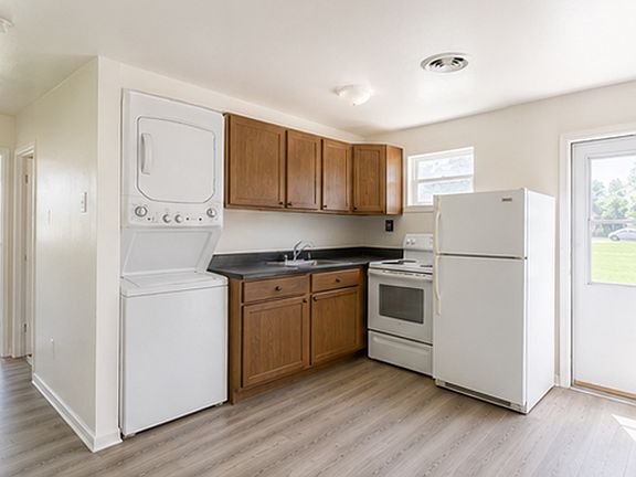 3rd image of 7800 Maris Rd #7811