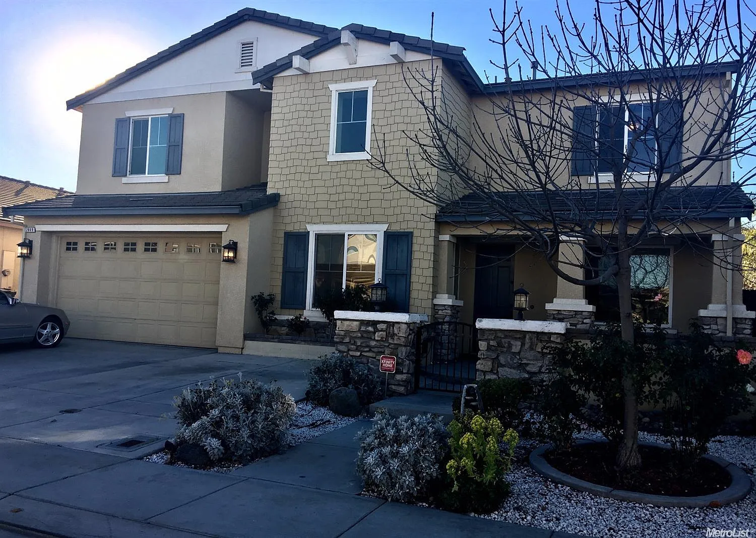2809 Espana Ln photo 1
