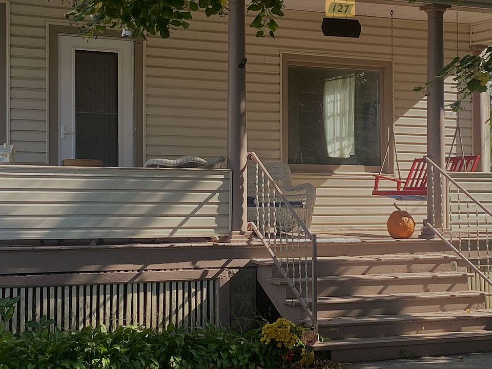 2nd image of 127 N 10th St