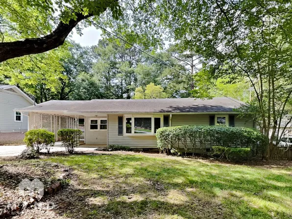668 Scott Cir, Decatur, GA 30033