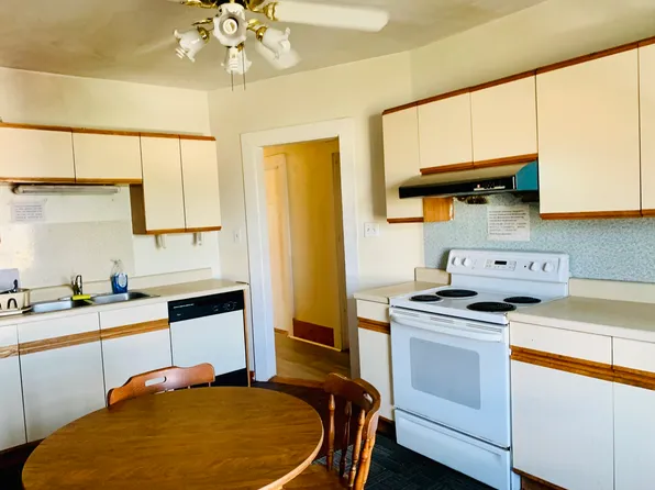 650 Franklin St APT 3, Worcester, MA 01604