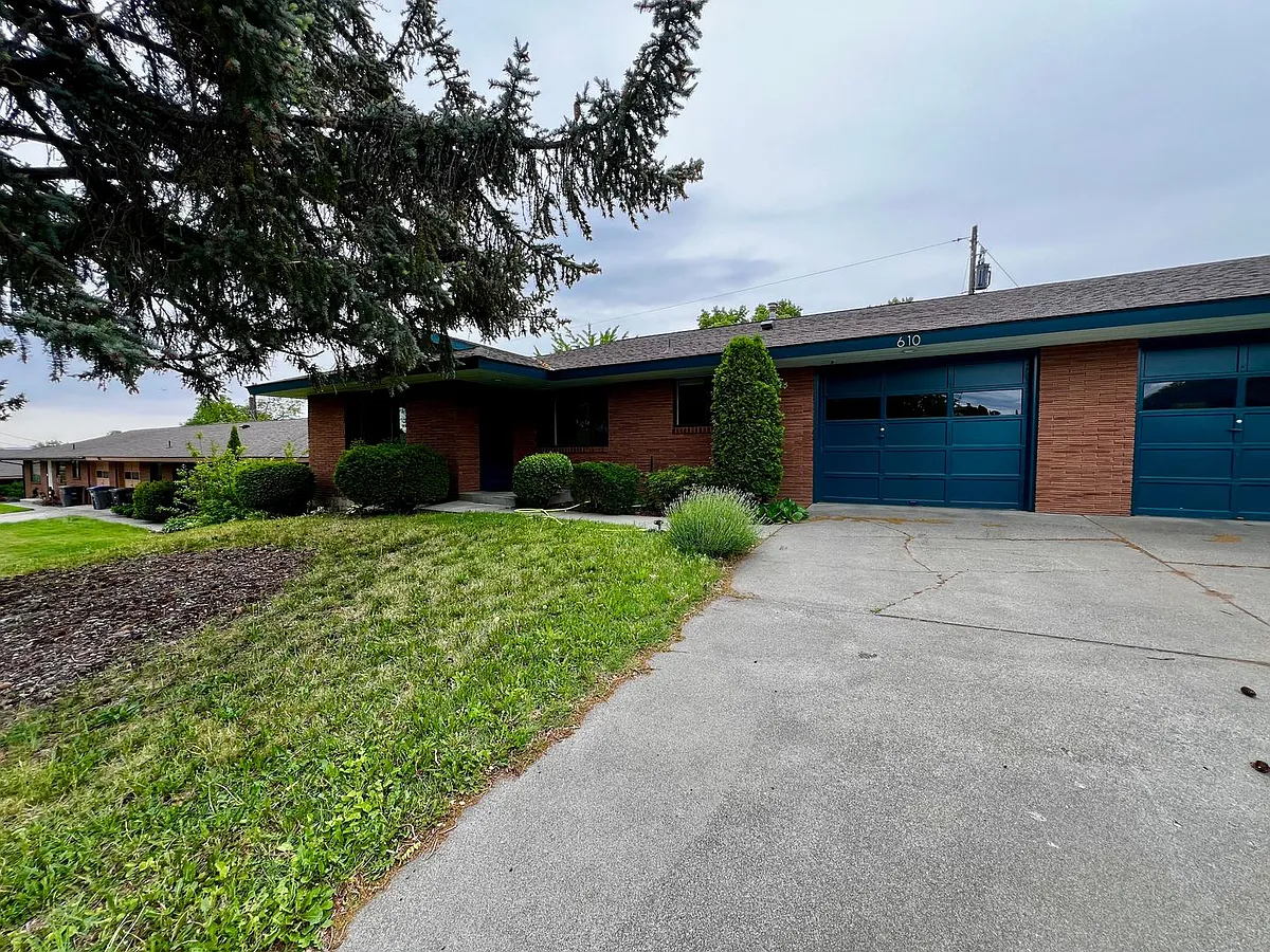 Building Photo - 608-610 Estee Ct