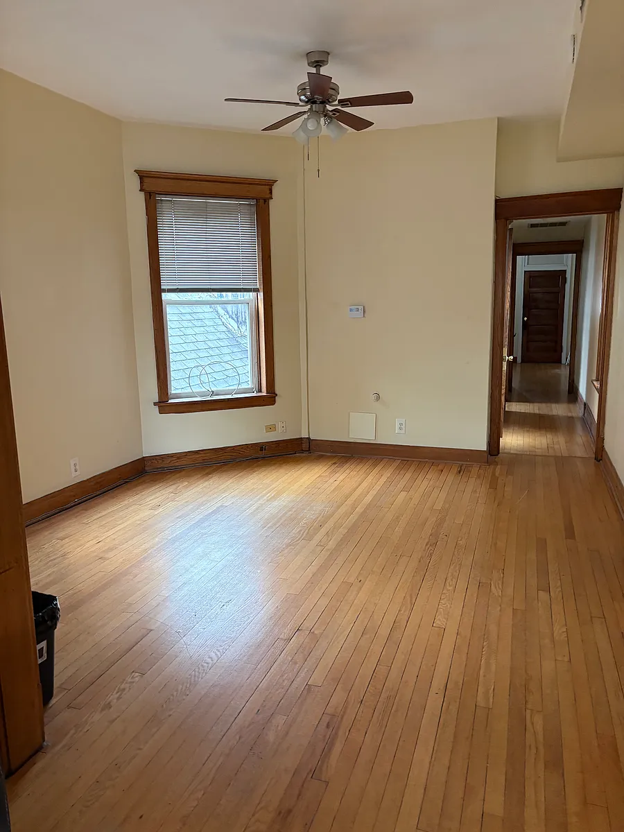 Building Photo - 3256 N Lakewood Ave #3