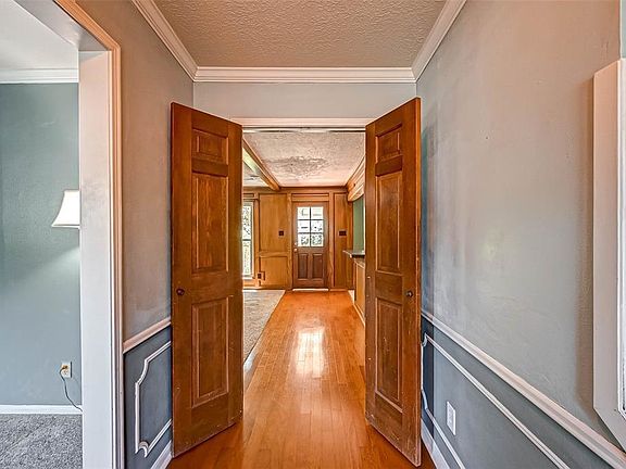 5th image of 15015 Pebble Bend Dr