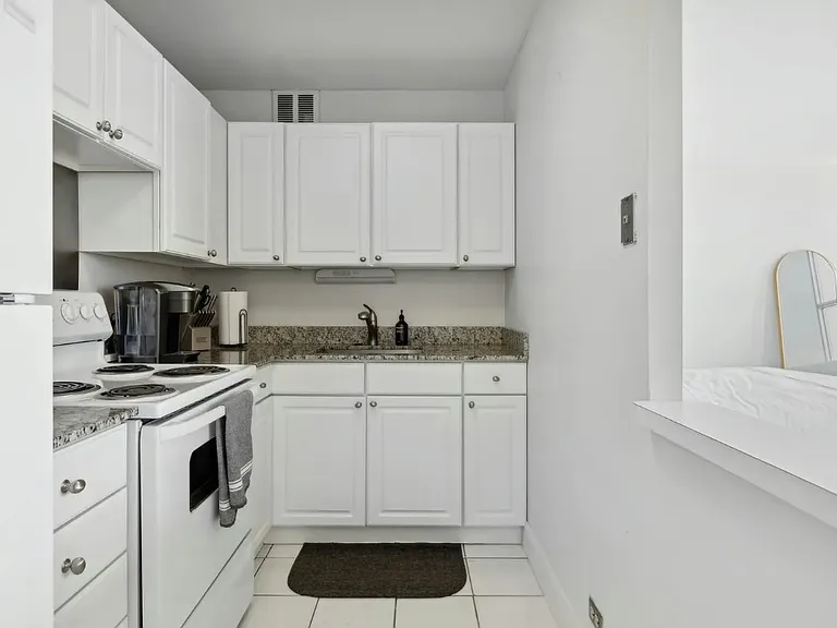 2626 N Lakeview Ave #3610 — Photo 9