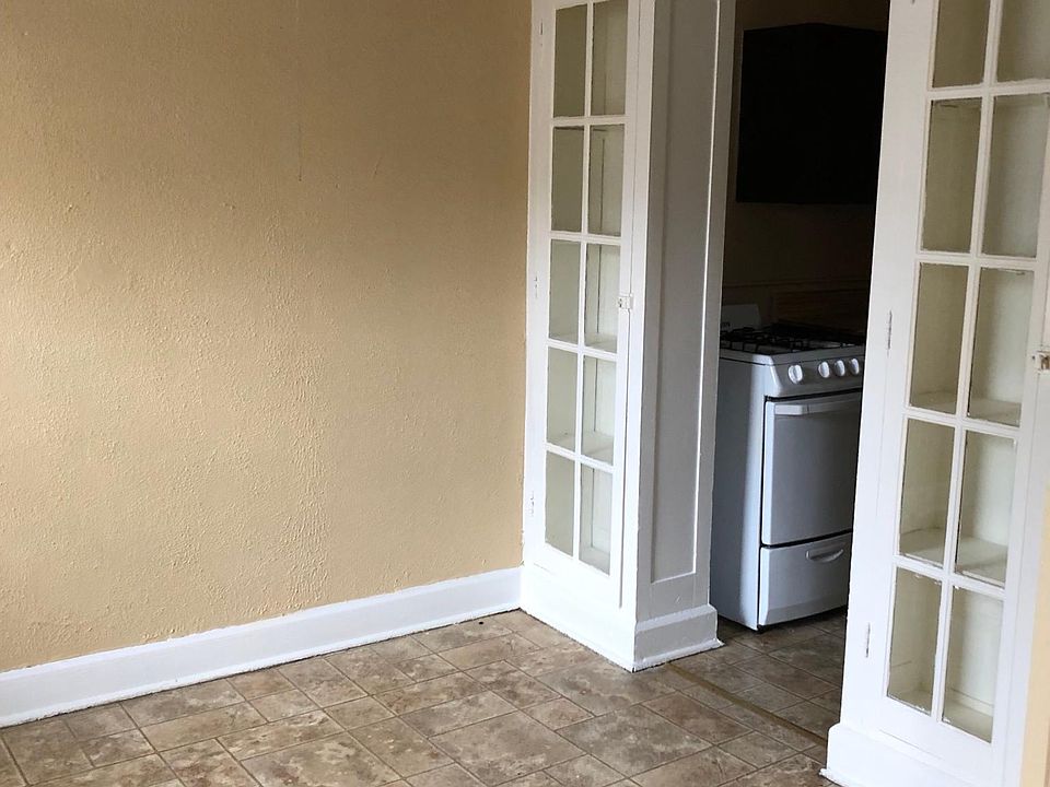 1st image of 4701 E Washington St APT 5