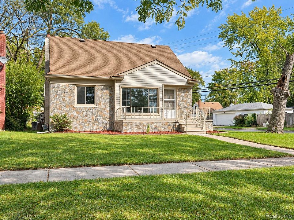 1st image of 563 Sunningdale Dr