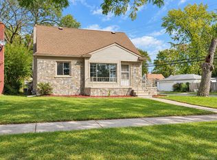 563 Sunningdale Dr, Inkster, MI 48141