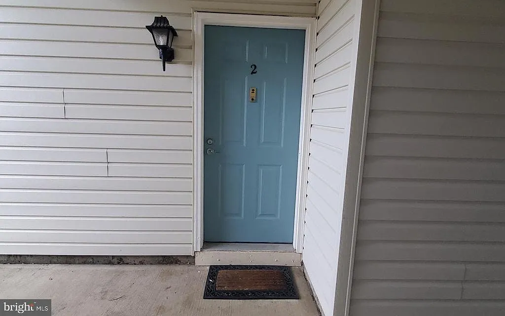 2 bed, 2.0 bath, 1203 sqft, $2,300 — Photo 2