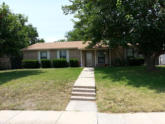 1st image of 1225 Oakbluff Dr