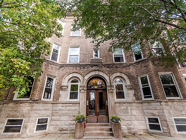 1st image of 1543 N Leavitt St #1n