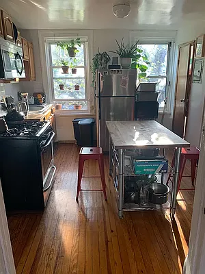 Rented by Peace of Mind Realty | media 10