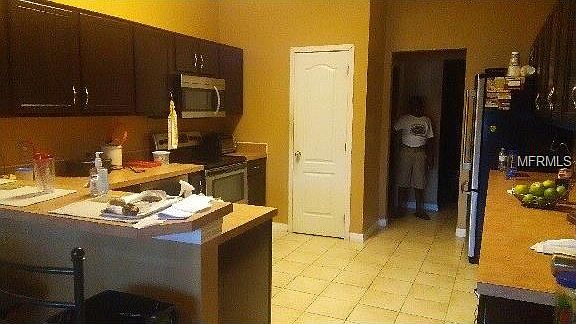 3rd image of 421 Peace Ct