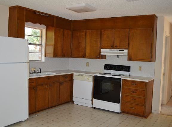 3rd image of 7411 Schwab Dr