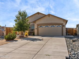 242 Red Oak Dr, Fernley, NV 89408
