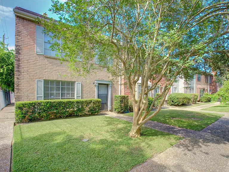 4124 Belle Park Dr #E — Photo 2