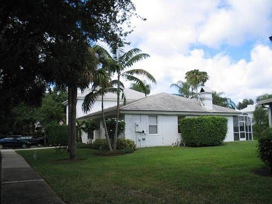 2nd image of 10211 Panama St