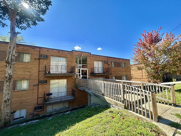 2nd image of 1589 Glen Parker Ave #2