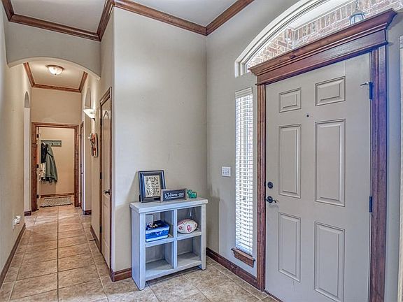 3rd image of 2505 SE 10th Ct