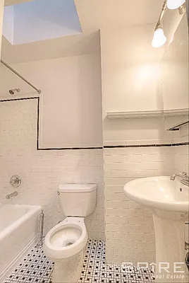 Rented by Spire Group | media 18