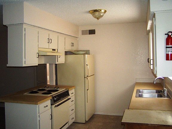 3rd image of 3505 Eldridge St