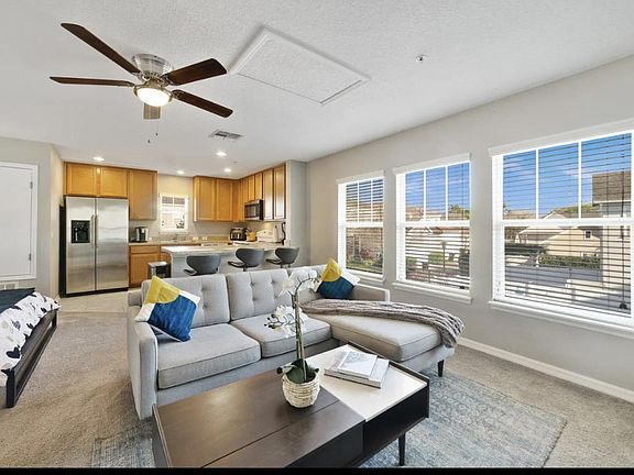 4th image of 2934 Lindale Ave