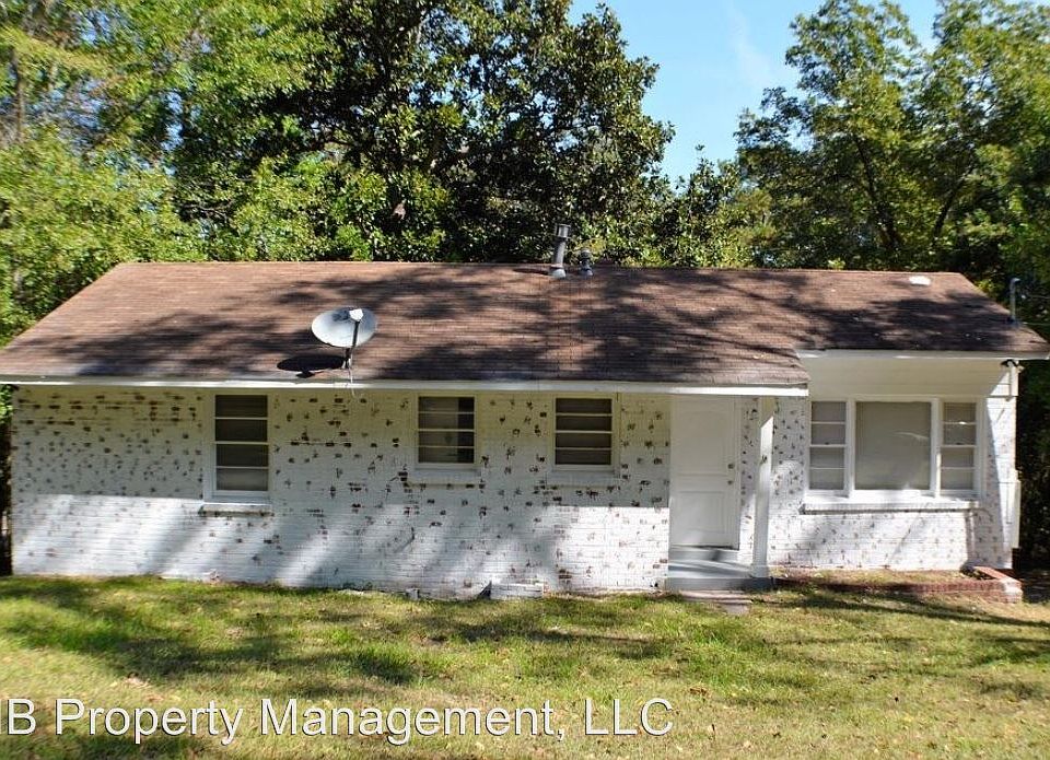 1st image of 106 Nottingham Ct