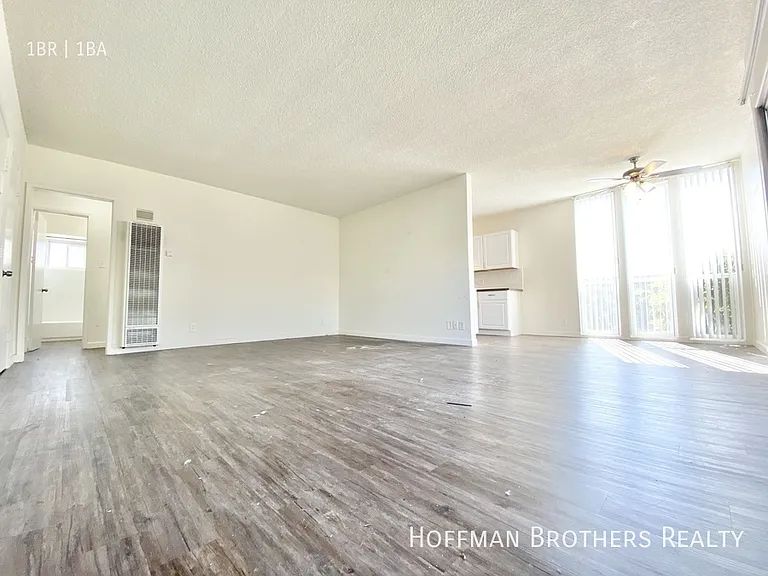 3438 Mentone Ave #6 — Photo 1