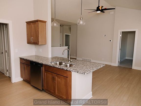 5th image of 1808 Del Mar Cir