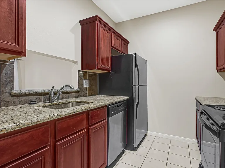1100 Augusta Dr #79 — Photo 11