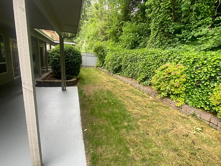 1452 Rainier Dr #1 — Photo 12