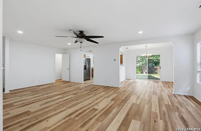 3 bed, 2.5 bath, 1812 sqft, $1,720 — Photo 2