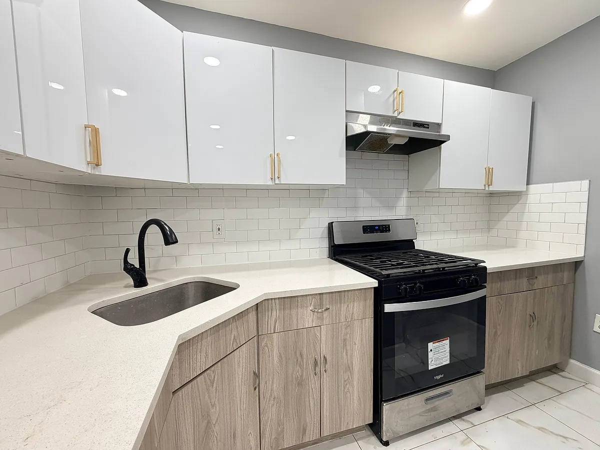 Building Photo - 6 N 21st St #2