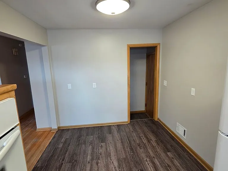 4844 Hickory St — Photo 4
