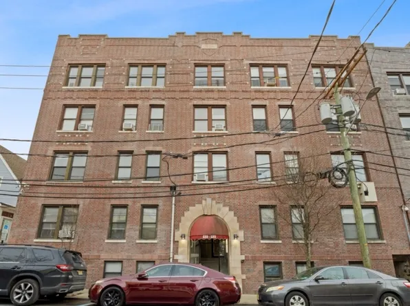523 34th St, Union City, NJ 07087