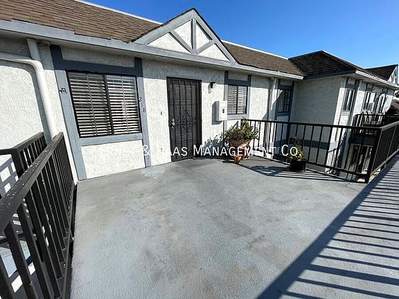 2nd image of 2599 Walnut Ave Unit 218
