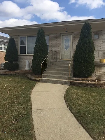 329 Manistee Ave photo 1