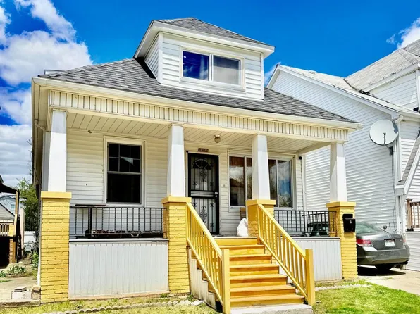 3911 Edwin St, Hamtramck, MI 48212