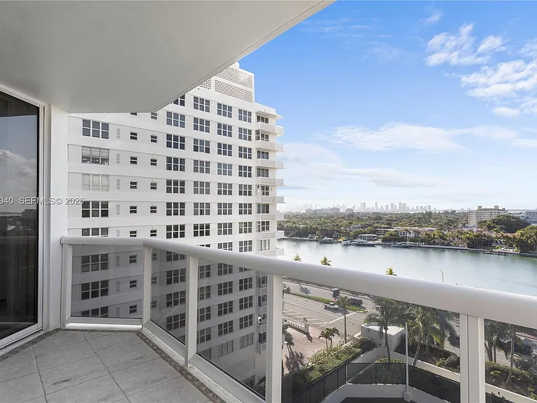 4775 Collins Ave #1006 — Photo 15