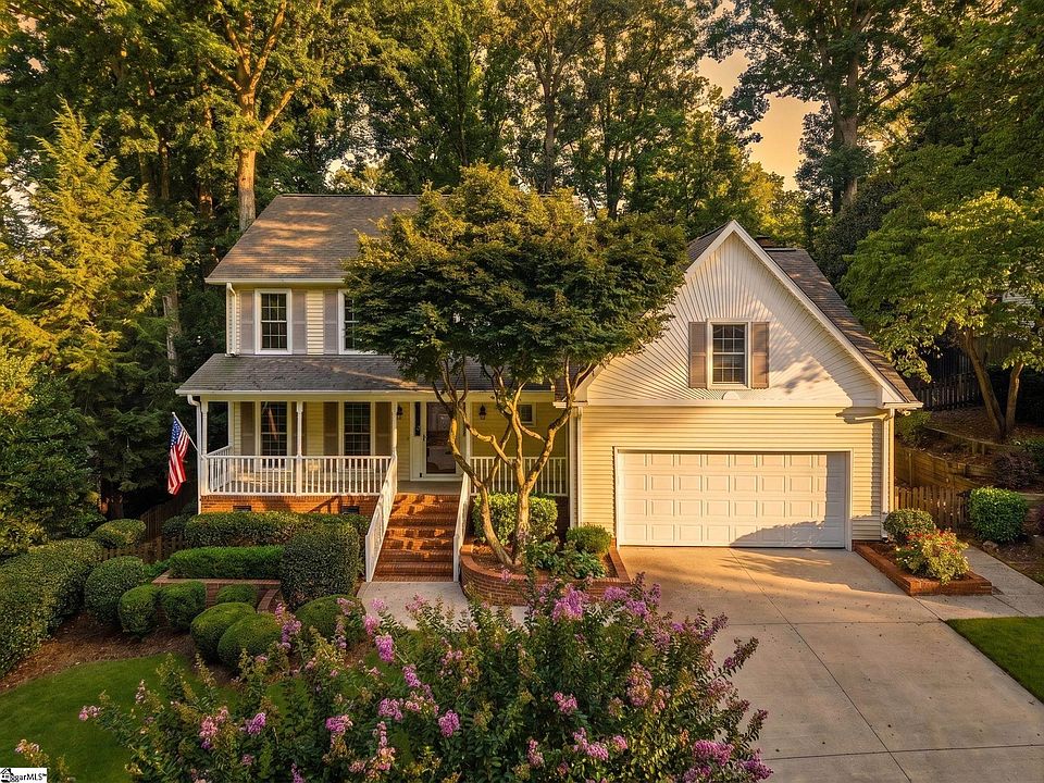 1st image of 406 Deepwood Dr