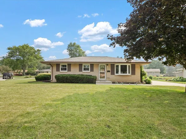 W178N8752 Hope LANE, Menomonee Falls, WI 53051