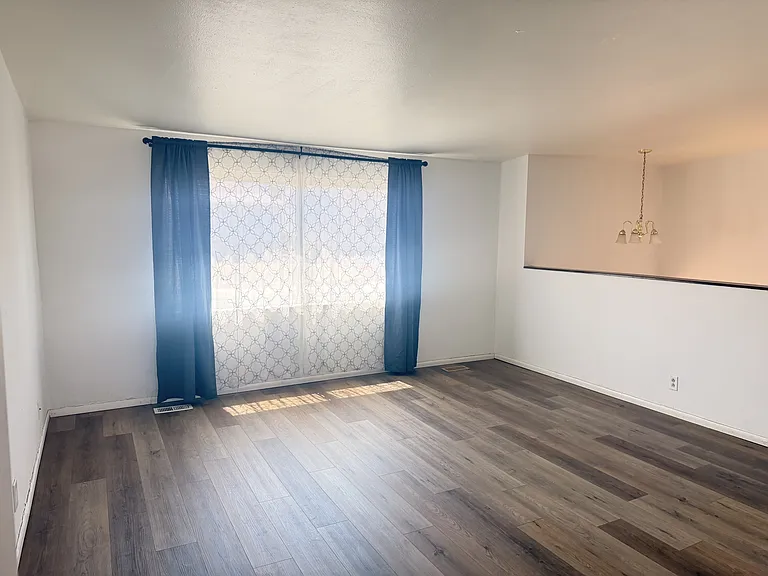 589 Oquirrh Ave — Photo 3