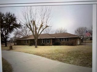 717 S 1st St, Hewitt, TX 76643