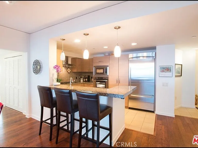 13650 Marina Pointe Dr #1605 — Photo 8