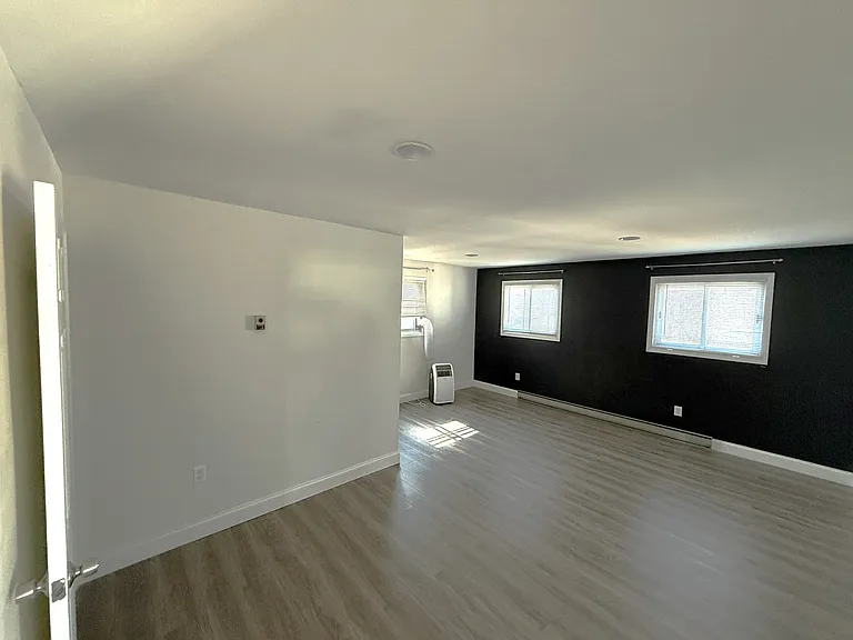 240 Federalsburg S — Photo 11