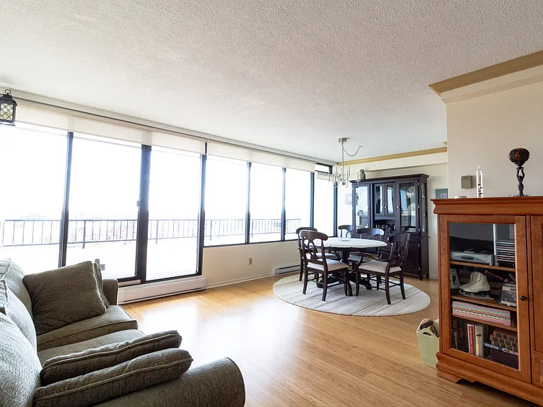 370 Dominion Ave #1104 — Photo 11