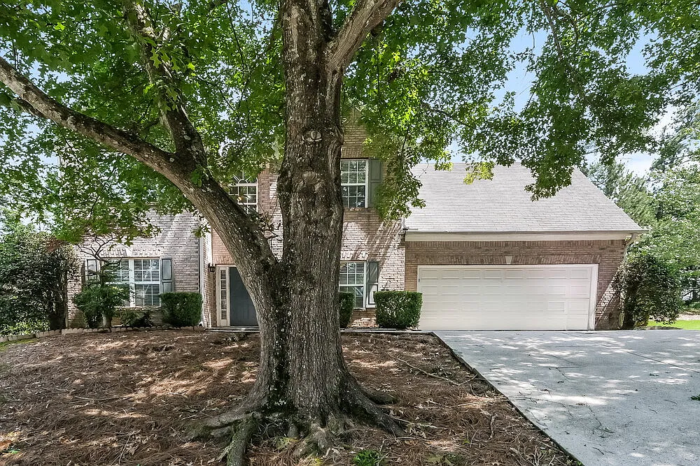 4 bed, 2.5 bath, 2171 sqft, $2,320 — Photo 4