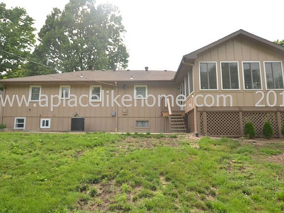 2nd image of 6609 Garnett Dr